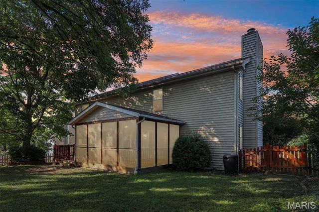 800 Eaglebrooke Drive, Ballwin, MO 63021