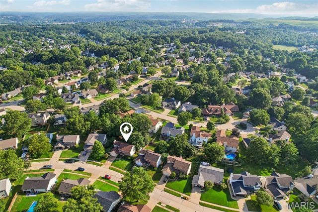 800 Eaglebrooke Drive, Ballwin, MO 63021