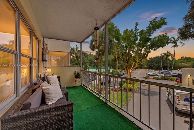 10777 W Sample Rd 209, Coral Springs, FL 33065