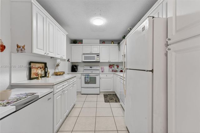 10777 W Sample Rd 209, Coral Springs, FL 33065