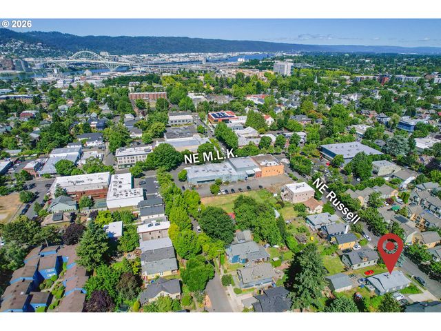 546 Ne RUSSELL St, Portland, OR 97212