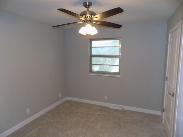 2006 N SOUTHWEST CT, Columbia, MO 65202