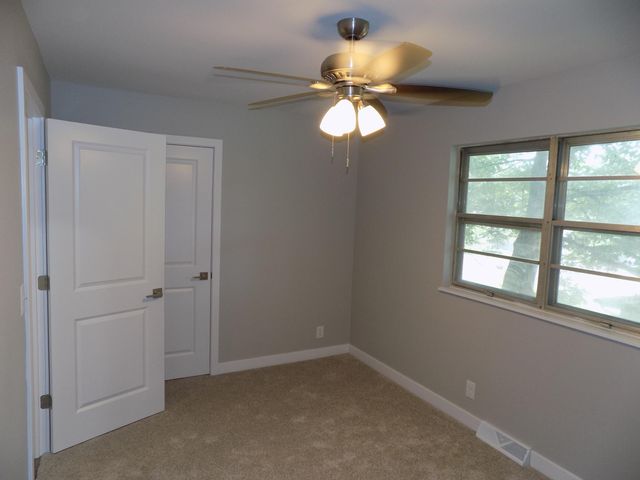 2006 N SOUTHWEST CT, Columbia, MO 65202