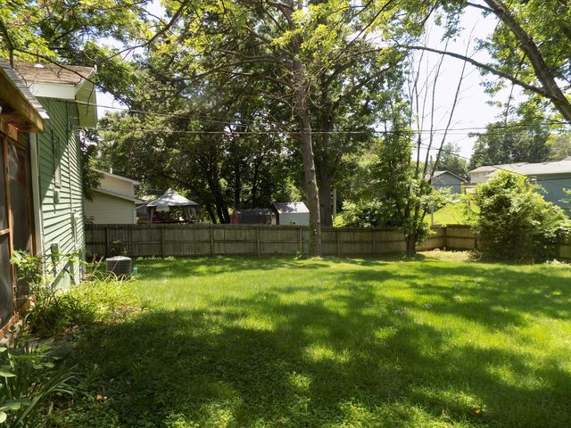 2006 N SOUTHWEST CT, Columbia, MO 65202