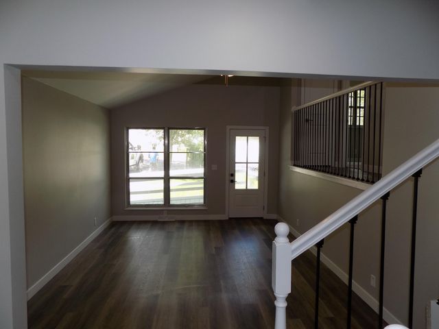 2006 N SOUTHWEST CT, Columbia, MO 65202