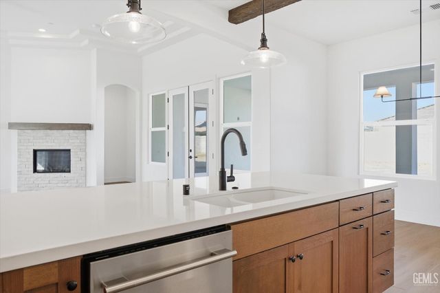 16718 Pinecrest Court, Bakersfield, CA 93314