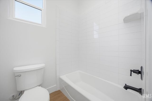 16718 Pinecrest Court, Bakersfield, CA 93314