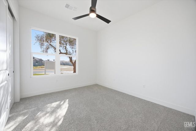 16718 Pinecrest Court, Bakersfield, CA 93314