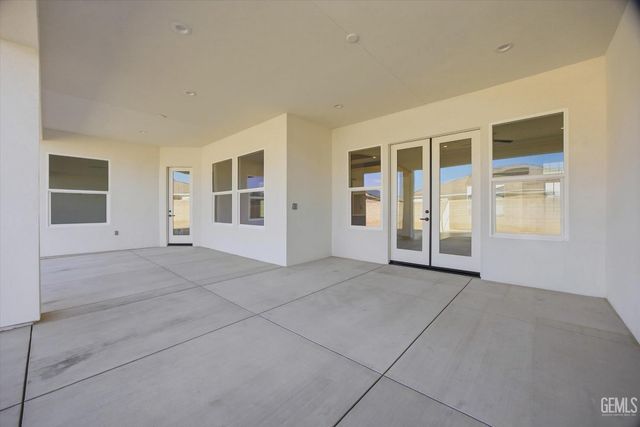 16718 Pinecrest Court, Bakersfield, CA 93314