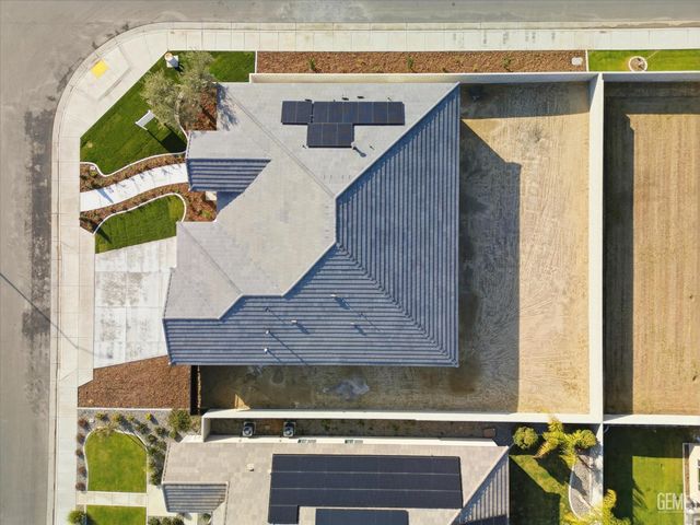 16718 Pinecrest Court, Bakersfield, CA 93314