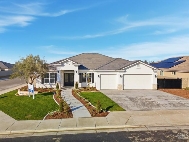 16718 Pinecrest Court, Bakersfield, CA 93314