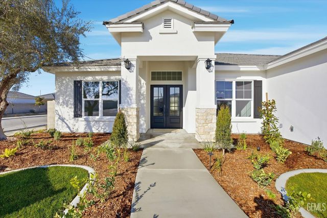 16718 Pinecrest Court, Bakersfield, CA 93314