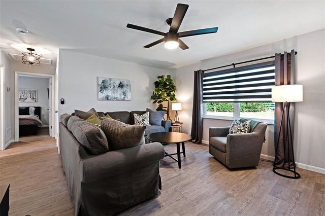 2910 DADE AVENUE, Orlando, FL 32804