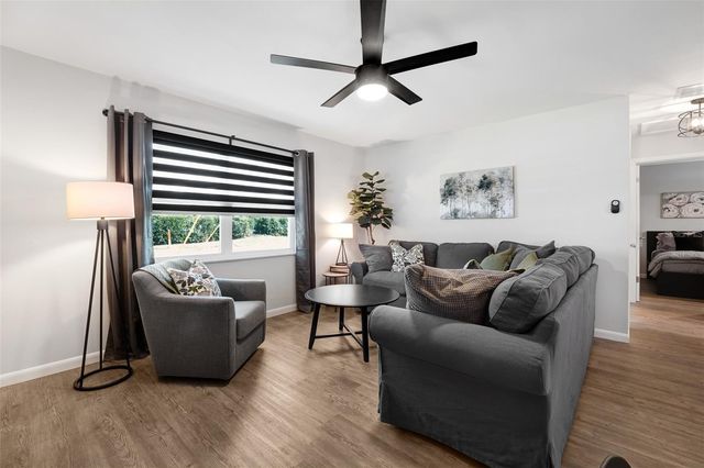 2910 DADE AVENUE, Orlando, FL 32804