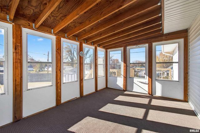 304 4TH Avenue, Colona, IL 61241