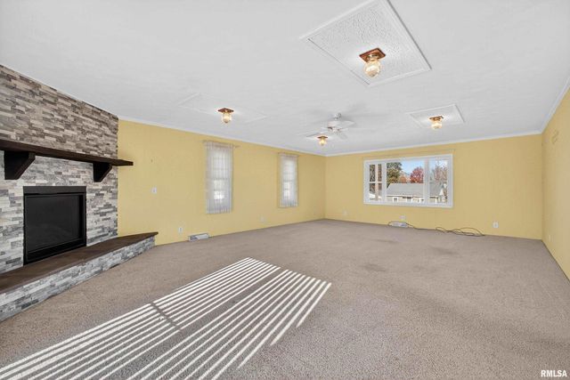 304 4TH Avenue, Colona, IL 61241