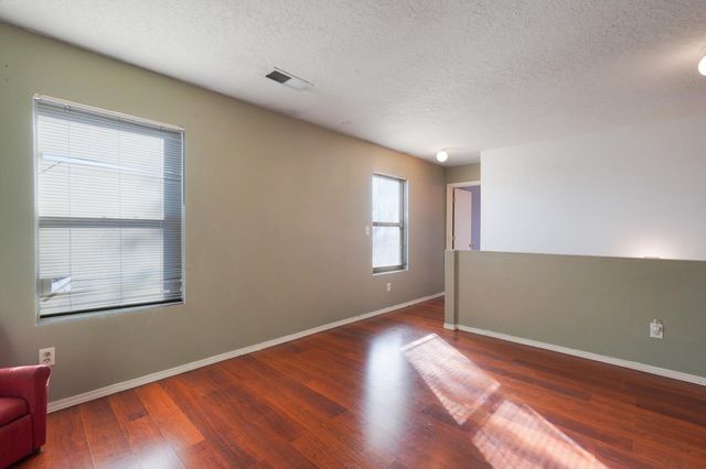 431 Barberry Street SW, Albuquerque, NM 87121