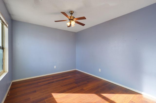 431 Barberry Street SW, Albuquerque, NM 87121