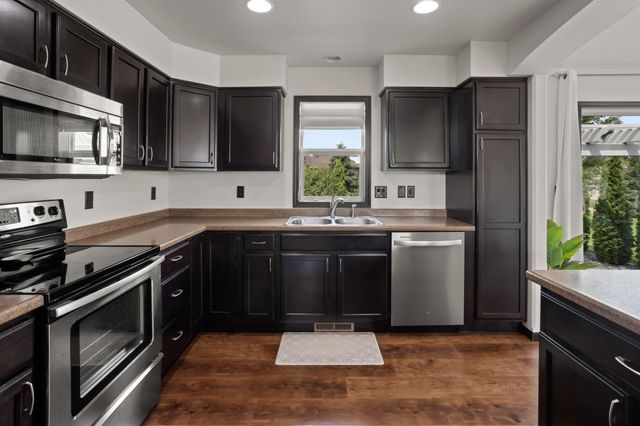 3830 3rd Street E, West Fargo, ND 58078