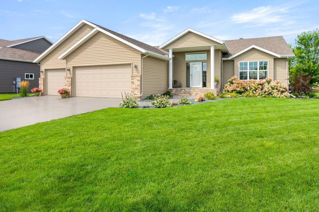 3830 3rd Street E, West Fargo, ND 58078
