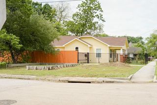 3430 Mcgowen Street, Houston, TX 77004