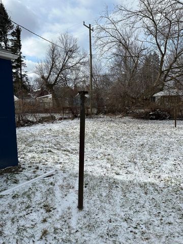 15355 Auburn Street, Detroit, MI 48223