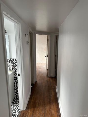 15355 Auburn Street, Detroit, MI 48223