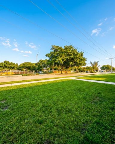 8990 SW 24th St 19, Miami, FL 33165