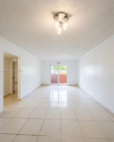 8990 SW 24th St 19, Miami, FL 33165