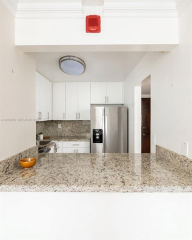 8990 SW 24th St 19, Miami, FL 33165