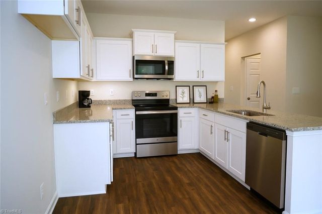 1176 Brooksridge Way, Whitsett, NC 27377