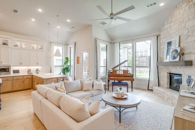 2212 Sandrellan Street, Fort Worth, TX 76008