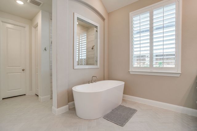 2212 Sandrellan Street, Fort Worth, TX 76008