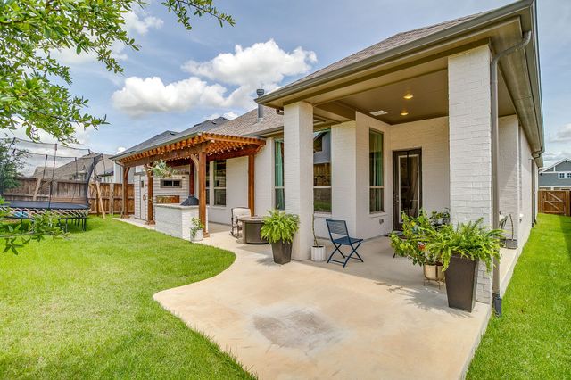 2212 Sandrellan Street, Fort Worth, TX 76008