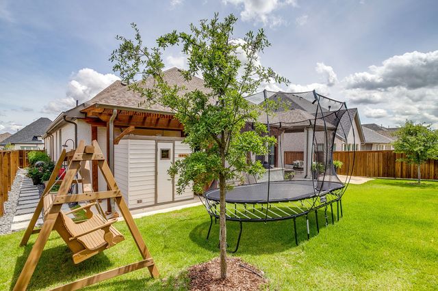 2212 Sandrellan Street, Fort Worth, TX 76008
