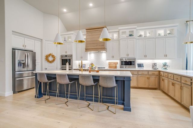 2212 Sandrellan Street, Fort Worth, TX 76008
