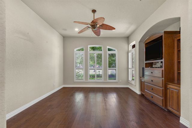 5809 Nutcracker Drive, Granbury, TX 76049