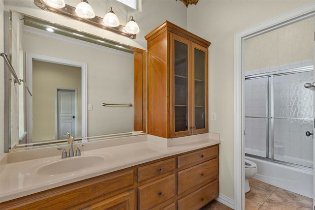 5809 Nutcracker Drive, Granbury, TX 76049