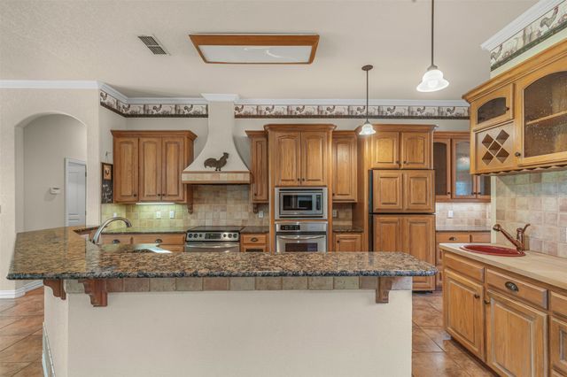 5809 Nutcracker Drive, Granbury, TX 76049