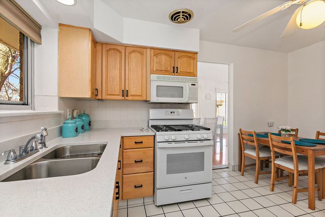 1111 N Harlem Avenue 2A, Oak Park, IL 60302