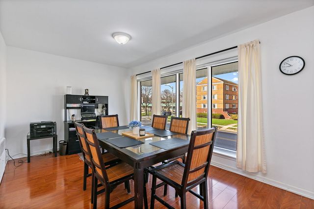 1111 N Harlem Avenue 2A, Oak Park, IL 60302