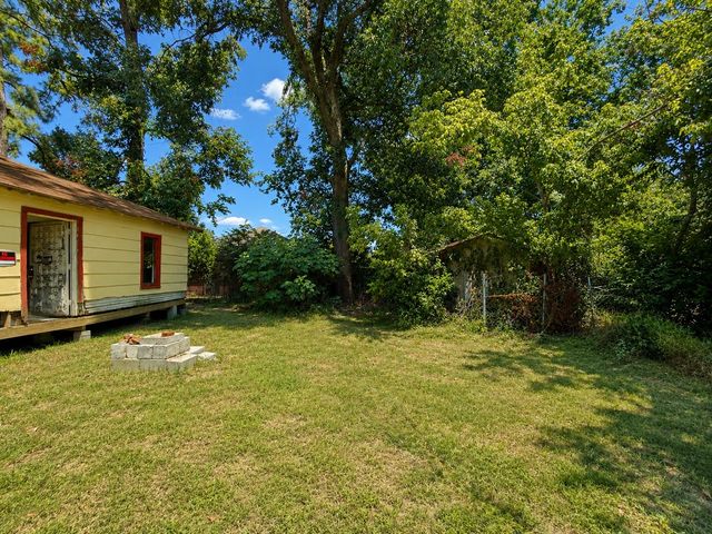 921 s Medora Street, Terrell, TX 75160