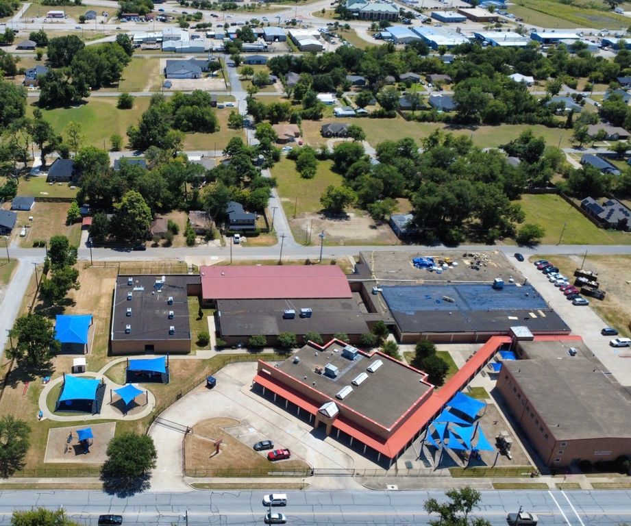 921 s Medora Street, Terrell, TX 75160