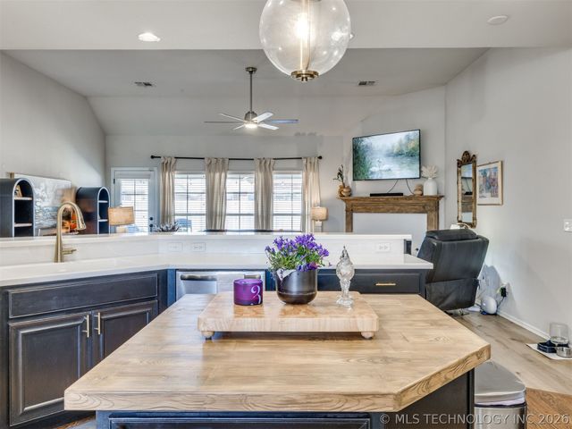 2604 W Pensacola Street, Broken Arrow, OK 74011