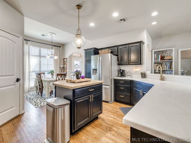 2604 W Pensacola Street, Broken Arrow, OK 74011