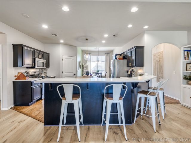 2604 W Pensacola Street, Broken Arrow, OK 74011