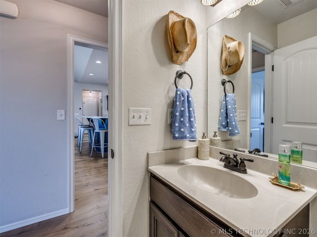 2604 W Pensacola Street, Broken Arrow, OK 74011