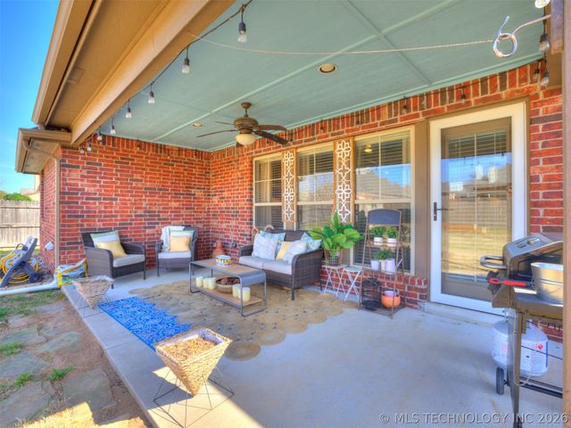 2604 W Pensacola Street, Broken Arrow, OK 74011