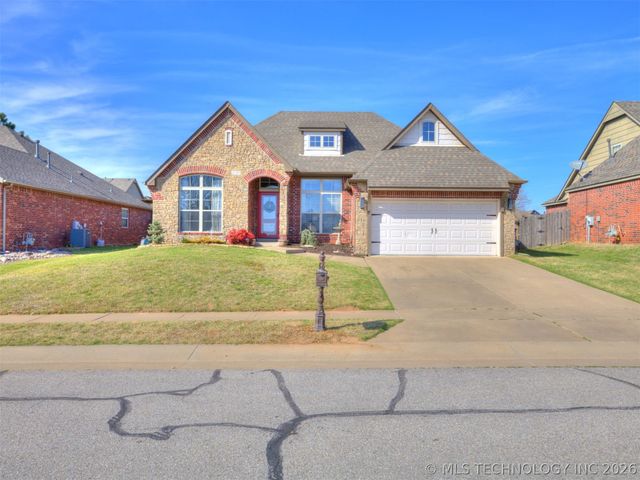 2604 W Pensacola Street, Broken Arrow, OK 74011