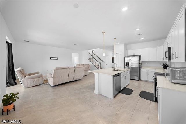 18335 Ridgeline DR, Estero, FL 33928